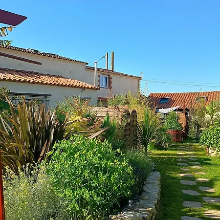 Les Figuiers Proche Puy Du Fou. *